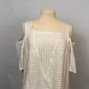 Cold Shoulder Top - size XL